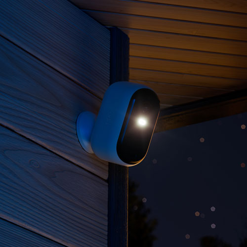 Arlo Essential Wire-Free Indoor/Outdoor 2K Security Camera (2nd Generation) - 4 Pack - White - Only at Best Buy