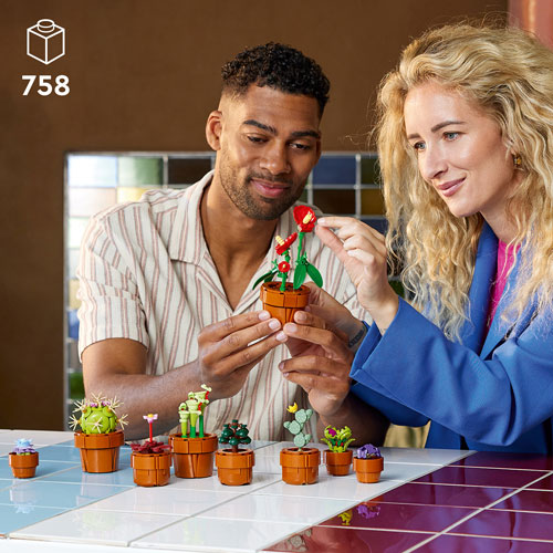 LEGO Botanical: Tiny Plants - 758 Pieces