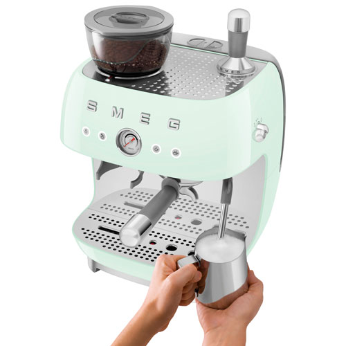Machine à espresso manuelle de Smeg avec mousseur et moulin à café - Vert pastel