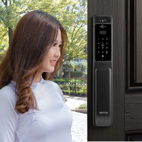 DALTON SMART LOCKS Smart Lock Fingerprint Wi-Fi Deadbolt Camera 3D Face and Finger Vein Recognition Gray Google & Alexa