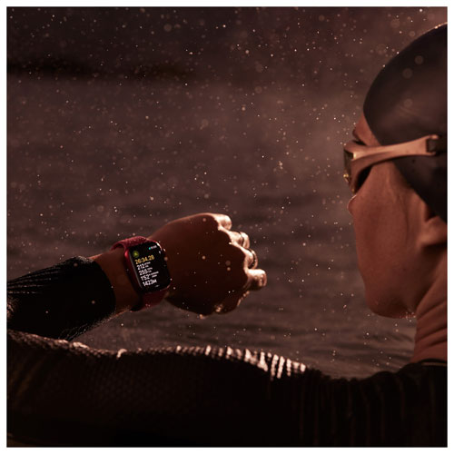 Apple Watch Series 9 avec boîtier de 45 mm en aluminium minuit et bracelet sport à rabat minuit par Rogers - Financement mensuel