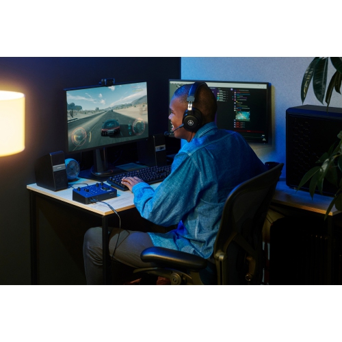 Yamaha ZG01 Pack: All-in-One Streaming/Gaming Mixer Plus Headset with condenser microphone - USB & HDMI Connectivity - Built-in Voice Settings &
