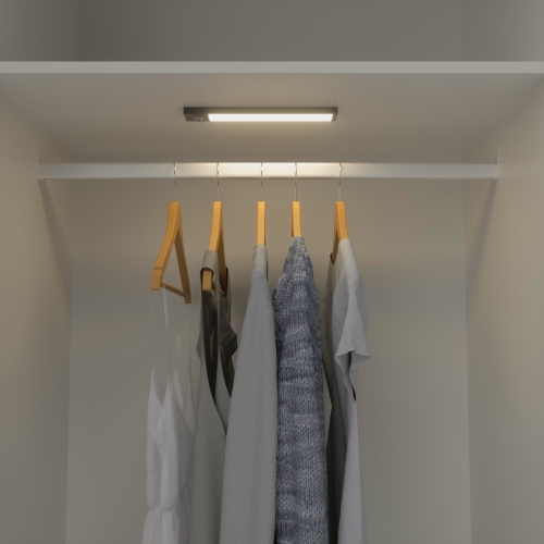 Barre lumineuse DEL rechargeable de 8 po avec capteur de mouvement BAZZ, U2111808BK