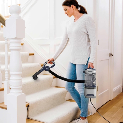 Aspirateur vertical Shark UV900 Pet performance plus Lift-Away avec technologie DuoClean PowerFins HairFins Pro et Neutraliseur d'odeurs. Bon état