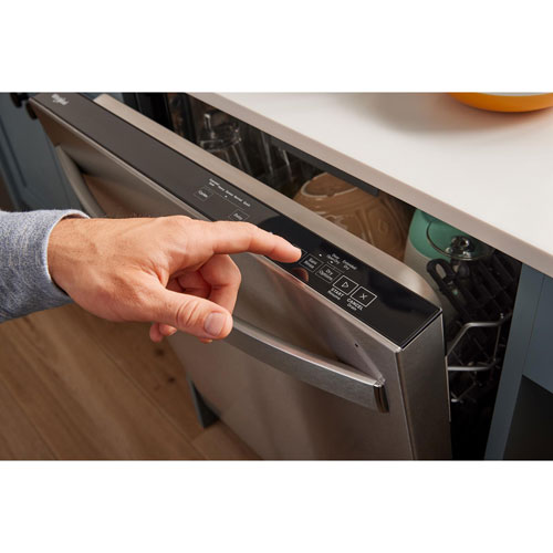 Lave-vaisselle encastrable 24 po 44 dB avec cuve inox et 3e panier de Whirlpool - Inox