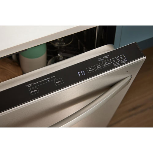 Lave-vaisselle encastrable 24 po 44 dB de Whirlpool à cuve en inox et 3e panier - Noir