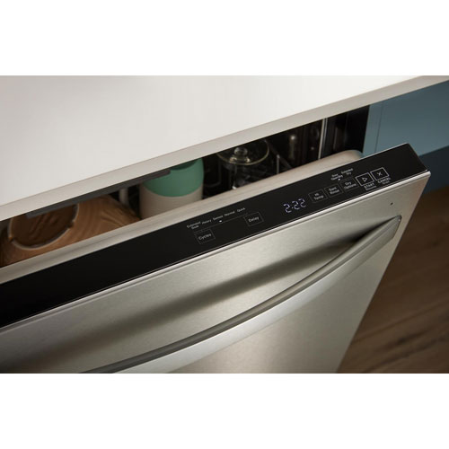 Lave-vaisselle encastrable 24 po 44 dB de Whirlpool à cuve en inox et 3e panier - Noir
