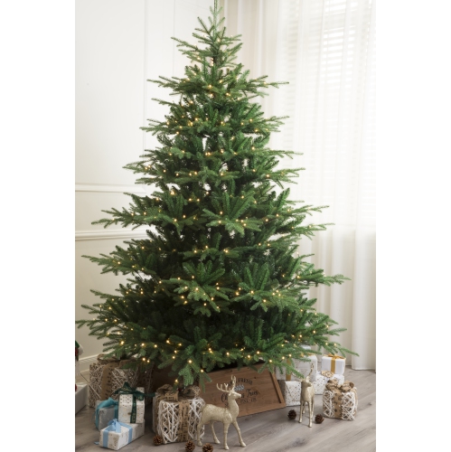 Sapin de Noël Rocky Mountain de 8 pi illuminé par des lumières DEL