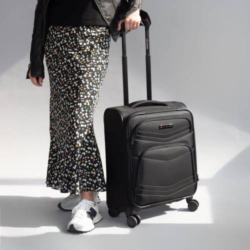 AIR CANADA CENTRAL 19" Carry on Deluxe Softside Luggage