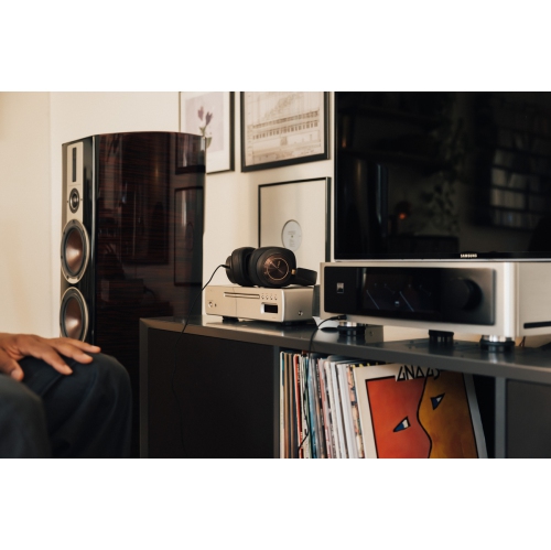 DALI IO-12 Over-The-Ear Wireless/Wired Hi-Fi Active Noise Cancelling Headphones