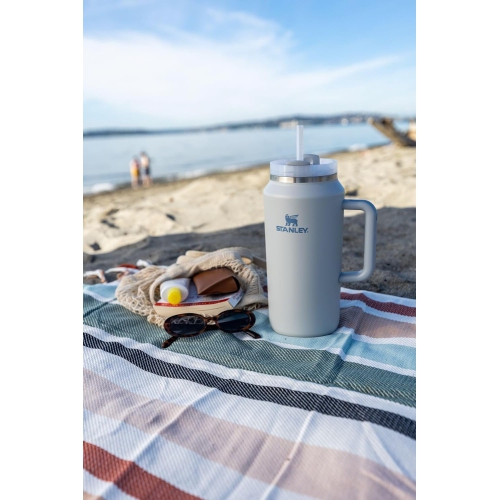 Stanley Quencher H2.0 FlowState Stainless Steel Vacuum Insulated Tumbler with Lid and Straw for Water, Iced Tea or Coffee, Smoothie and More, Fog, 64