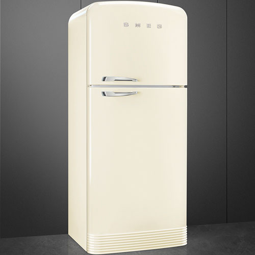 Réfrigérateur à congélateur supérieur 19,2 pi³ 32 po à distributeur de glaçons rétro de Smeg - Crème