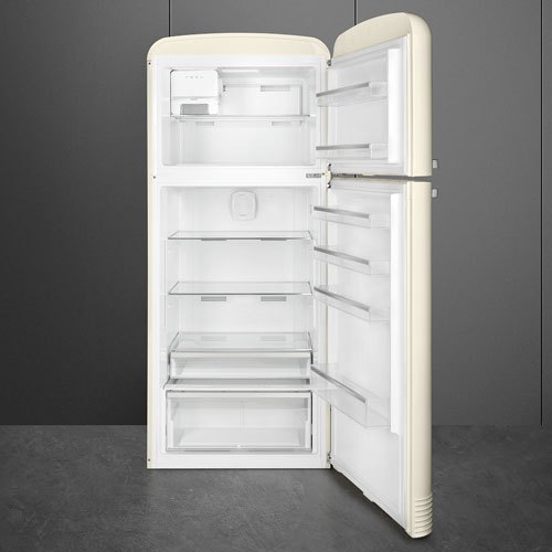 Réfrigérateur à congélateur supérieur 19,2 pi³ 32 po à distributeur de glaçons rétro de Smeg - Crème