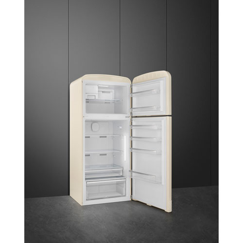 Réfrigérateur à congélateur supérieur 19,2 pi³ 32 po à distributeur de glaçons rétro de Smeg - Crème