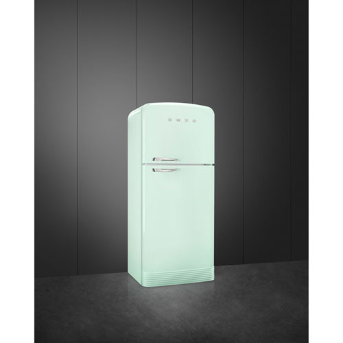Réfrigérateur à congélateur supérieur 19,2 pi³ 32 po à distributeur de glaçons rétro de Smeg - Vert pastel