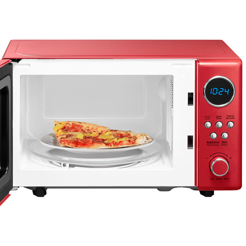 Micro-ondes compact rétro de 0,7 pi³ d'Insignia - Rouge - Exclusivité de Best Buy