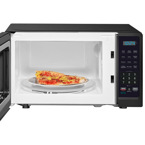 Micro-ondes compact de 0,7 pi³ d'Insignia - Noir - Exclusivité de Best Buy