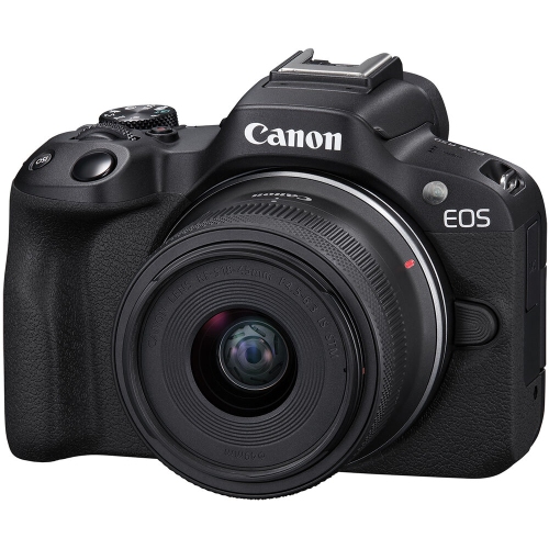 Appareil photo sans miroir EOS R50 de Canon avec objectif 18-45&nbsp;mm, carte 64&nbsp;Go, sac et plus encore