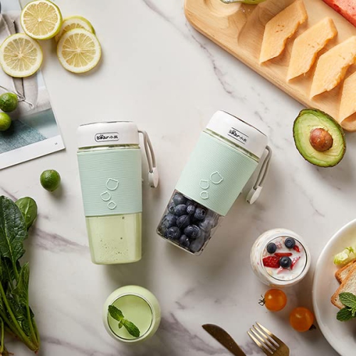 BEAER Portable Blender 300ml - Blender Mixer - With USB Magnetic contact charging - Portable Juicer with Anti-slip Rubber Sleeve- One-handed Drinking