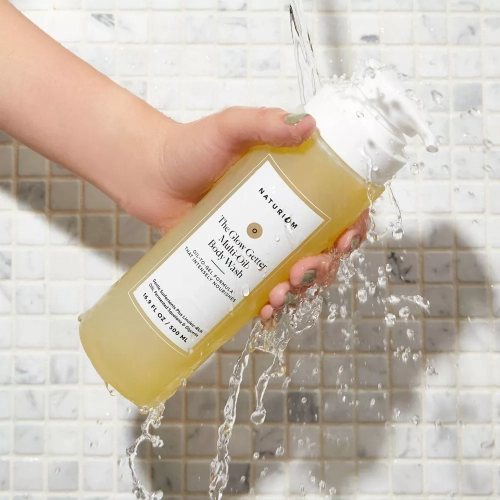 Naturium The Glow Getter Multi-Oil Hydrating Body Wash - 16.9 fl oz