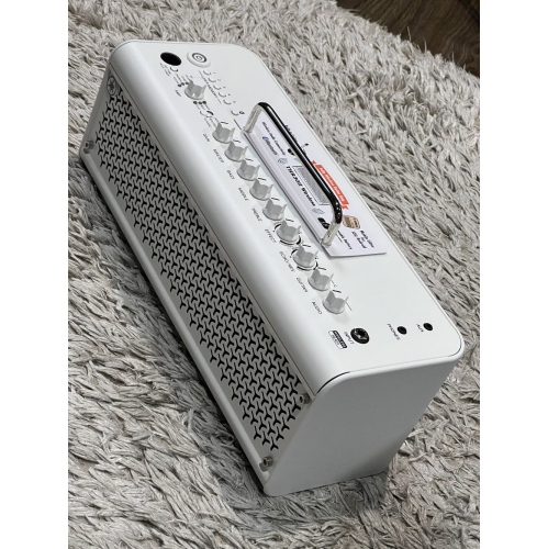 Yamaha THR30II Wireless 30W Desktop Modeling Amp with Bluetooth and Wireless Receiver - White