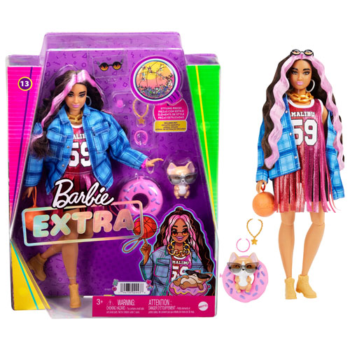 Poupée Barbie Extra avec chandail de basketball et accessoires de Mattel