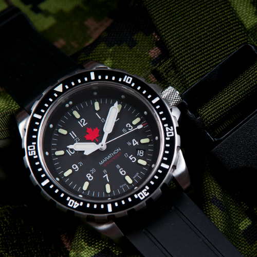 MARATHON- Red Maple Jumbo Diver's Quartz on Black 3-Piece Rubber Strap Kit 46mm