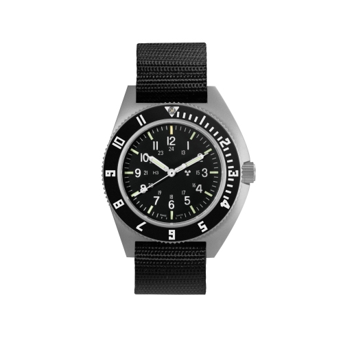 MARATHON – navigation en acier stérile sur nylon balistique 41&nbsp;mm de 11 po