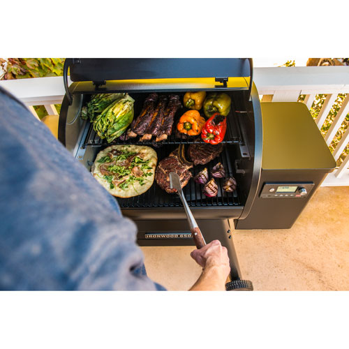 Traeger Ironwood Wood Pellet Grill & Smoker - Black