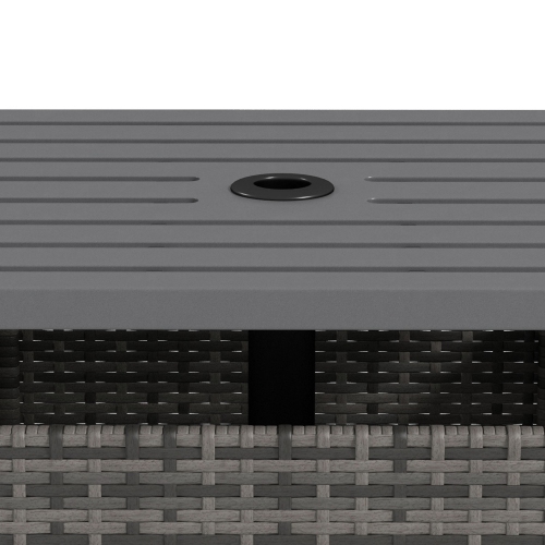 Table basse de jardin extérieure en osier de rotin Outsunny de 22&nbsp;po avec trou pour parasol, table d'appoint de patio avec dessus en métal à
