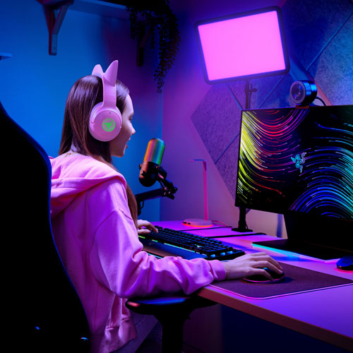 Razer Seiren V3 Chroma RGB USB Condenser Microphone - Black