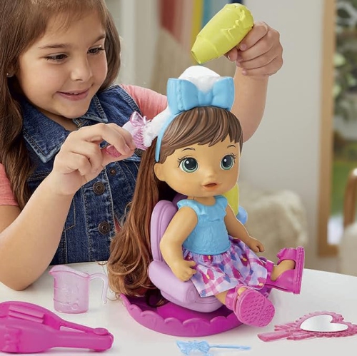 Poupée coiffante Baby Alive, cheveux bruns, comprend une poupée bébé de 12 po, une chaise de salon et des accessoires pour poupée
