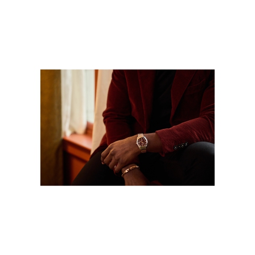 Montre automatique pour hommes Surveyor 39 mm de Bulova avec boîtier et bracelet en acier inoxydable argenté et cadran bourgogne