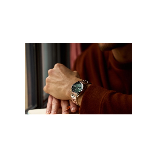 Montre automatique pour hommes Surveyor 39 mm de Bulova avec boîtier et bracelet en acier inoxydable argenté et cadran vert