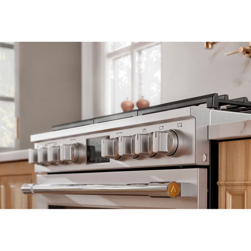 Frigidaire Pro 30" 6.0 Cu. Ft. True Convection 6-Burner Gas Air Fry Range - Stainless