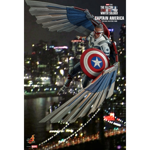Hot Toys – Captain America (TMS040) figurine de Masterpiece de Marvel sur le Faucon et le Soldat de l’hiver (1/6)