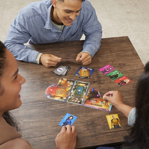 Hasbro Gaming Clue: Robbery at the Museum 1-6 players, ages 10+, 90 minutes
