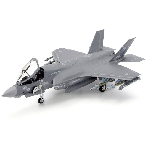 TAMIYA  Lockheed Martin F-35B Lightning Ii #125 (61125) 1:48 Scale Airplane Plastic Model Kit