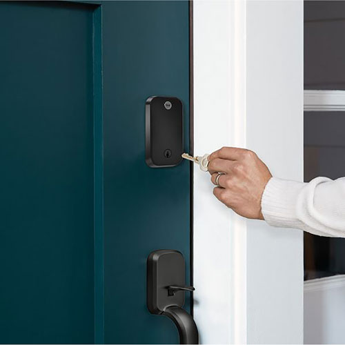 Serrure intelligente Wi-Fi à clé et écran tactile avec pavé biométrique Assure Lock 2 de Yale - Noir
