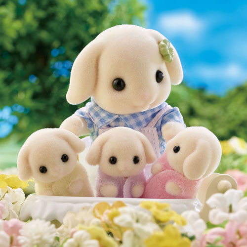 Calico Critters Flora Rabbit Family Playset