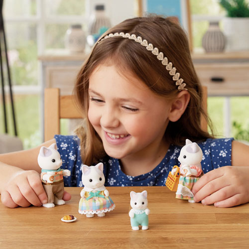 Calico Critters Latte Cat Family Playset