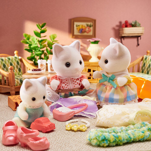 Calico Critters Latte Cat Family Playset