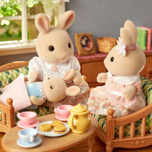 Calico Critters Milk Rabbit Family Playset