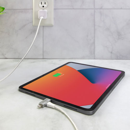 Câble USB-C à Lightning/USB-C de 1,22m Strikeline de Scosche (CCi4B4TWT-SP) - Blanc