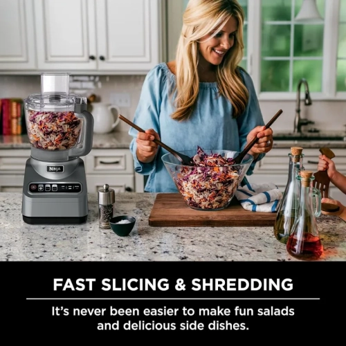 Powerful Ninja Processor: Chops, Purees, Slices, Shreds (Canada)