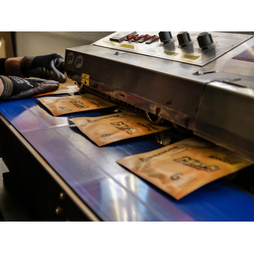 Série DV Mark Longevo - Jeu de 6 cordes pour guitare électrique, calibre moyen - Acier nickelé, cordes blindées en nanopoule