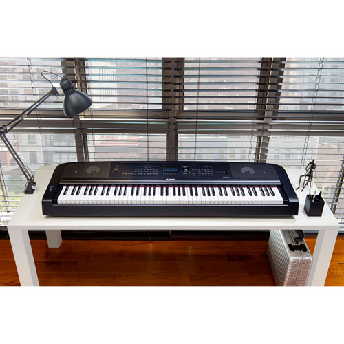 Yamaha DGX-670 88-Key Digital Piano - Black