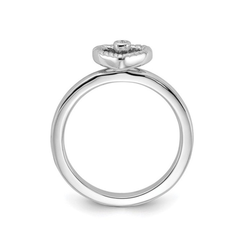Bague en forme de coeur rehaussée diamant en argent sterling