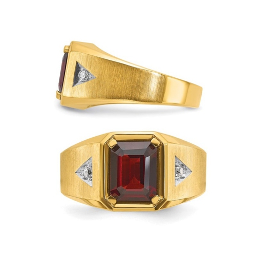 Mens 2.65 Carat Garnet Ring in 14K Yellow Gold with Accent Diamonds