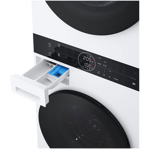 Duo laveuse à chargement frontal de 2,8 pi³ et sécheuse à thermopompe de 4,2 pi³ WashTower de LG - Blanc